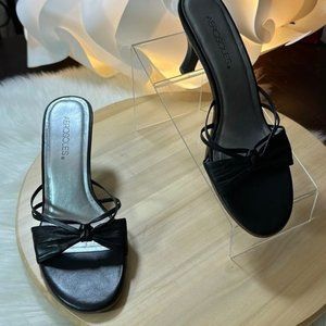 Aerosoles Women's Sandals Size 5 Solid Black Kitten Heel Capsule Wardrobe Staple